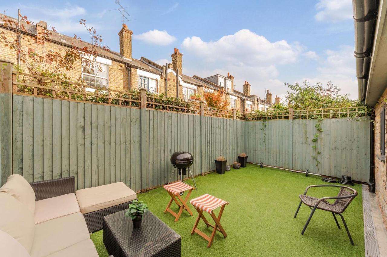 Three-Bedroom Bliss In London Town Εξωτερικό φωτογραφία