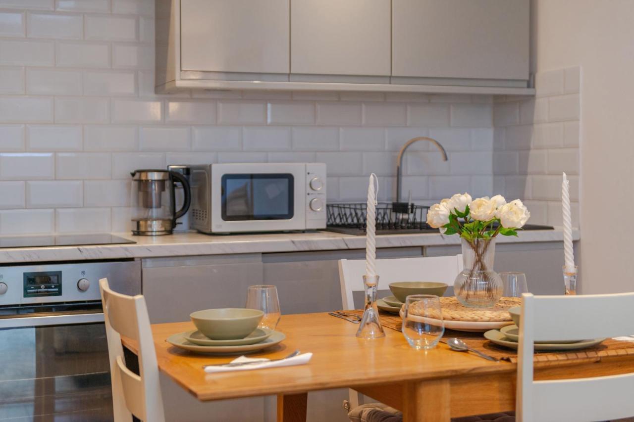 Three-Bedroom Bliss In London Town Εξωτερικό φωτογραφία