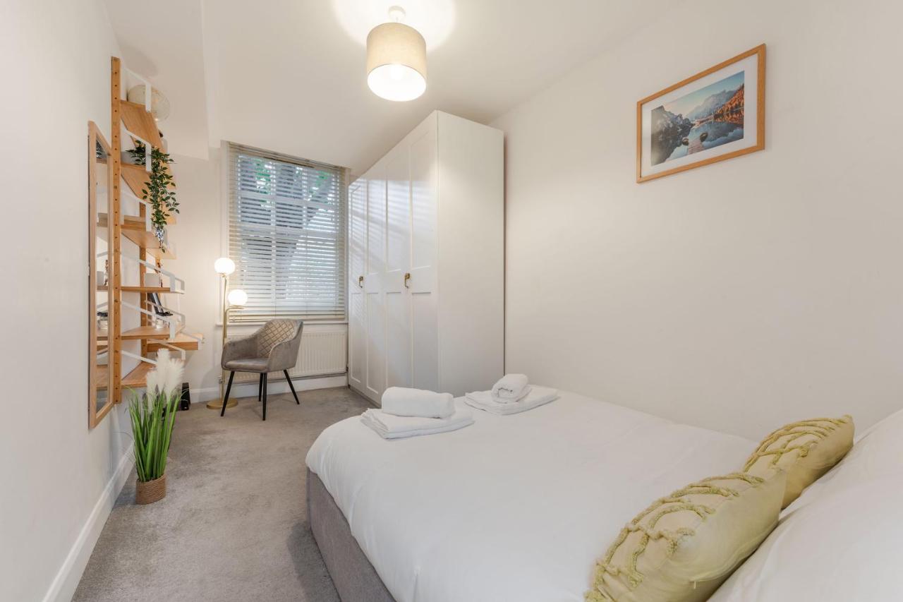 Three-Bedroom Bliss In London Town Εξωτερικό φωτογραφία