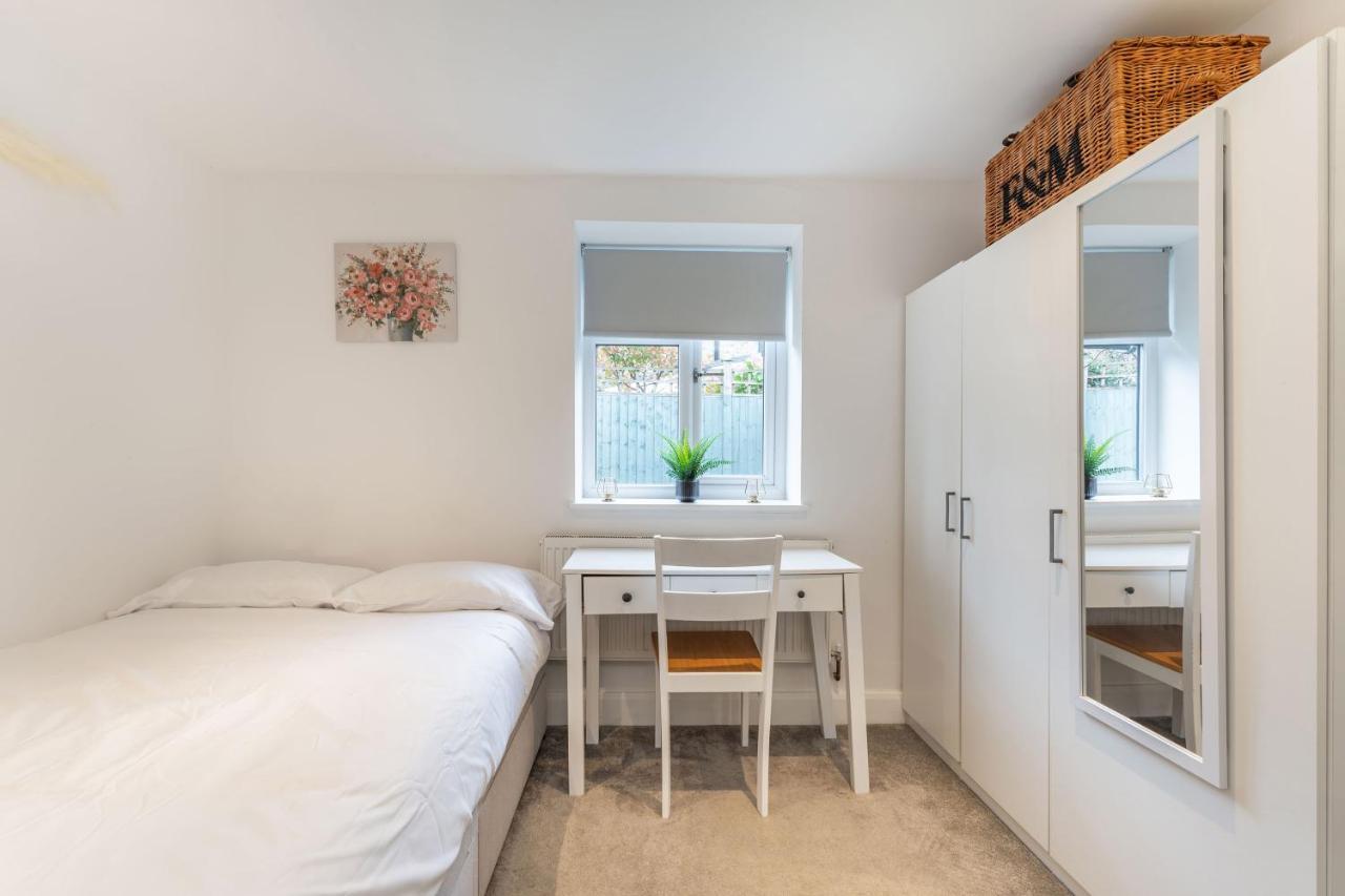 Three-Bedroom Bliss In London Town Εξωτερικό φωτογραφία